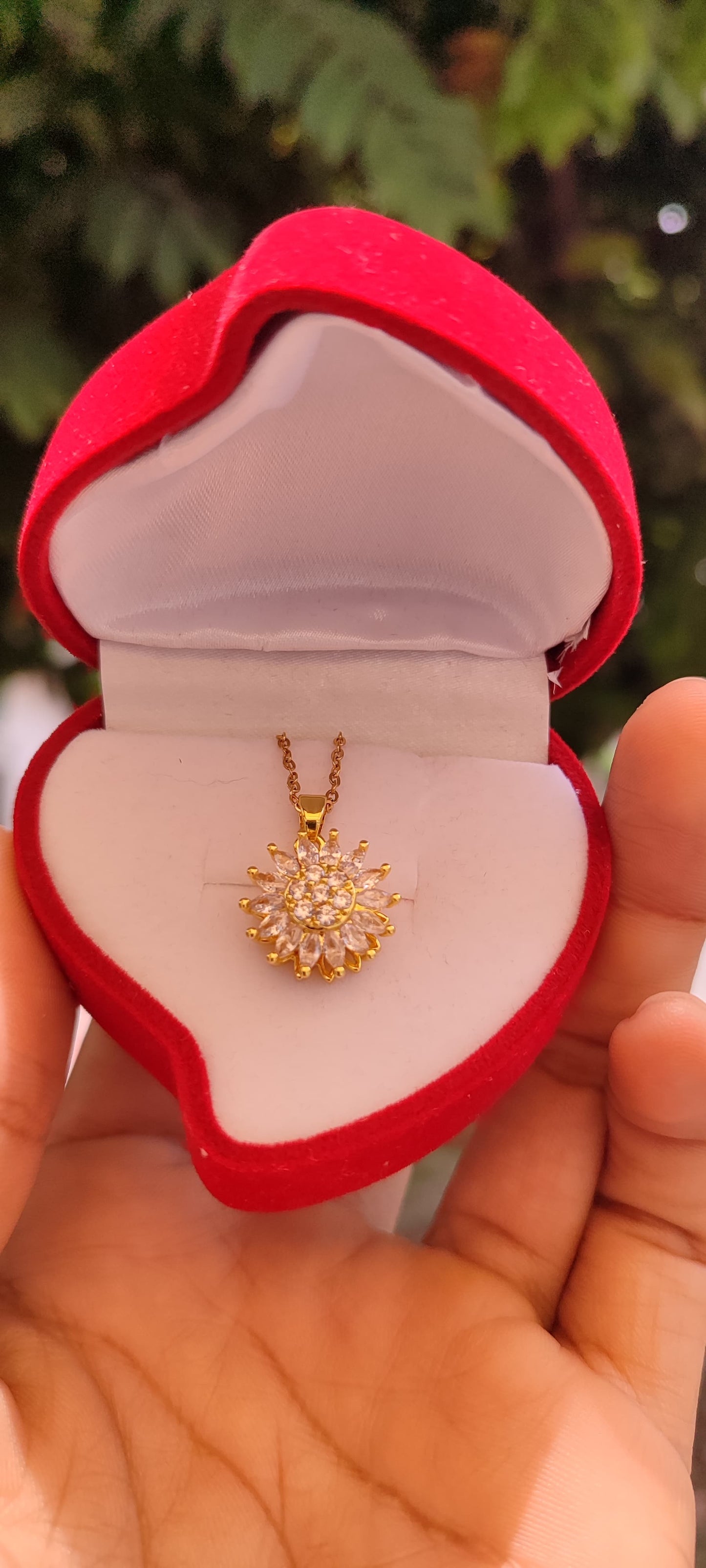 Collar Giratorio De Girasol incluye Estuche ♥